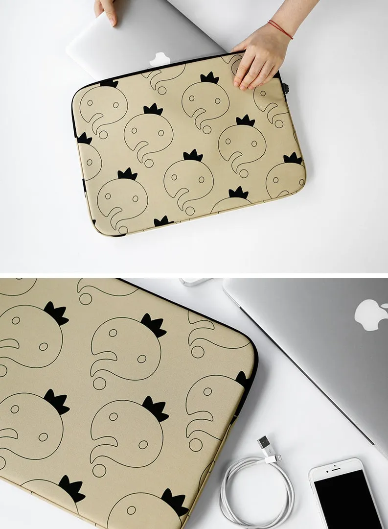 Beige Pattern Graphic Laptop Sleeves iPad 11 13 15 inch Cases Protective Covers Infinite Challenge Collaboration Handbags Square Pouches Designer Artist Prints Cute Lightweight School Collage Office Zipper Fashion Unique Gifts