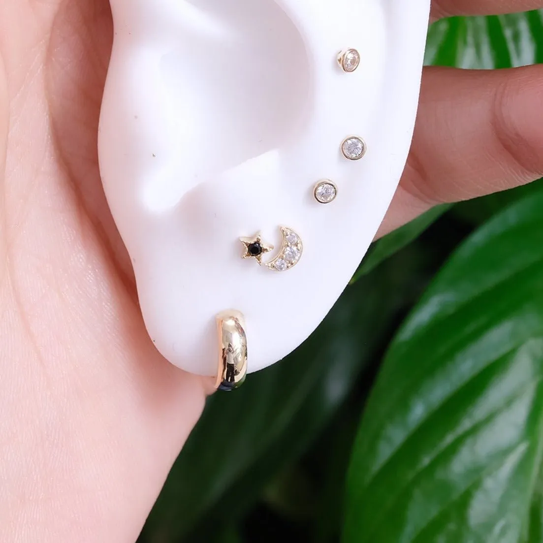 Black Onyx Milgrain Star Flat Back Stud Earring