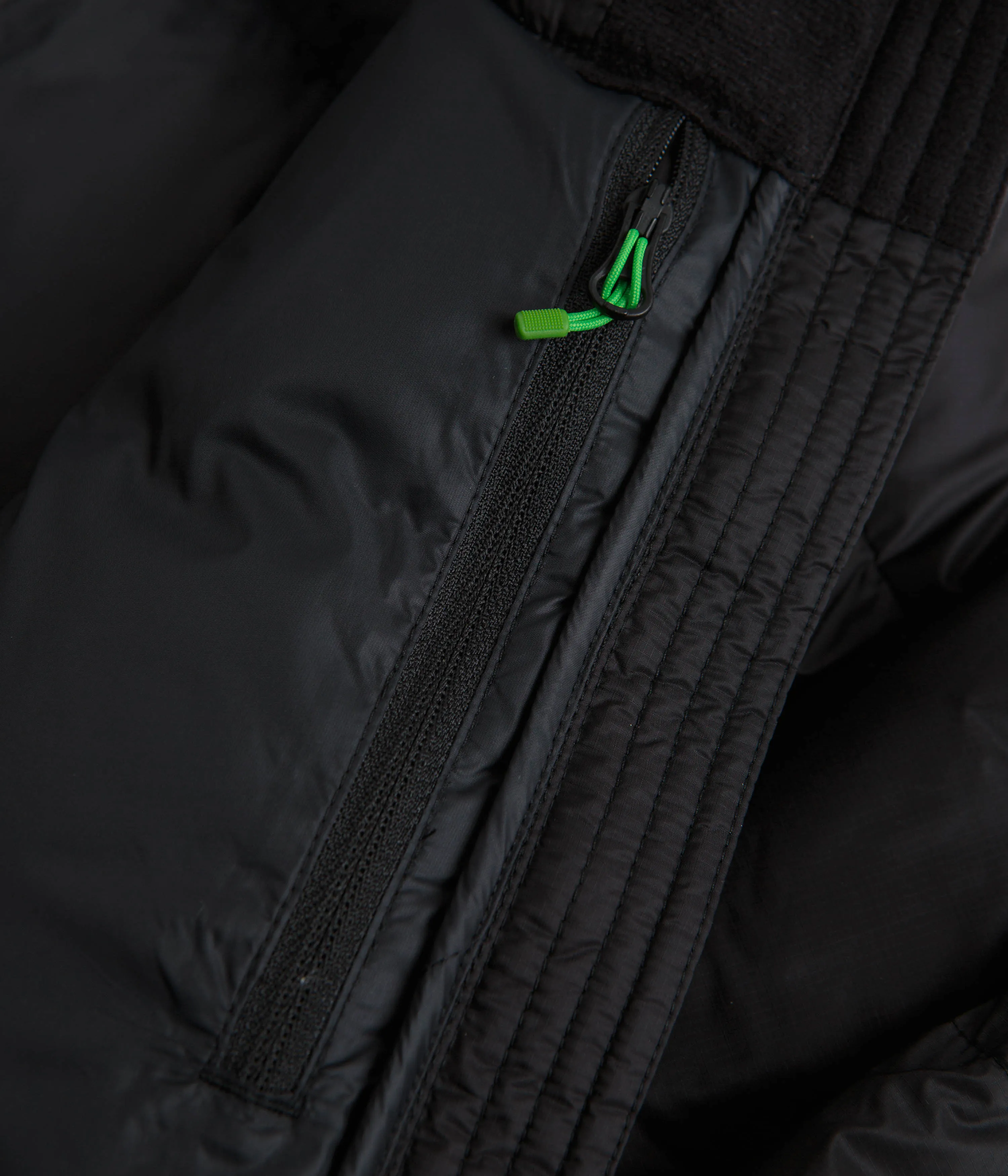 Cayl Down Jacket - Black