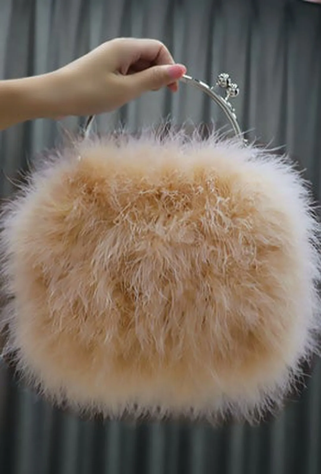 FIA - FUR CLUTCH BAG