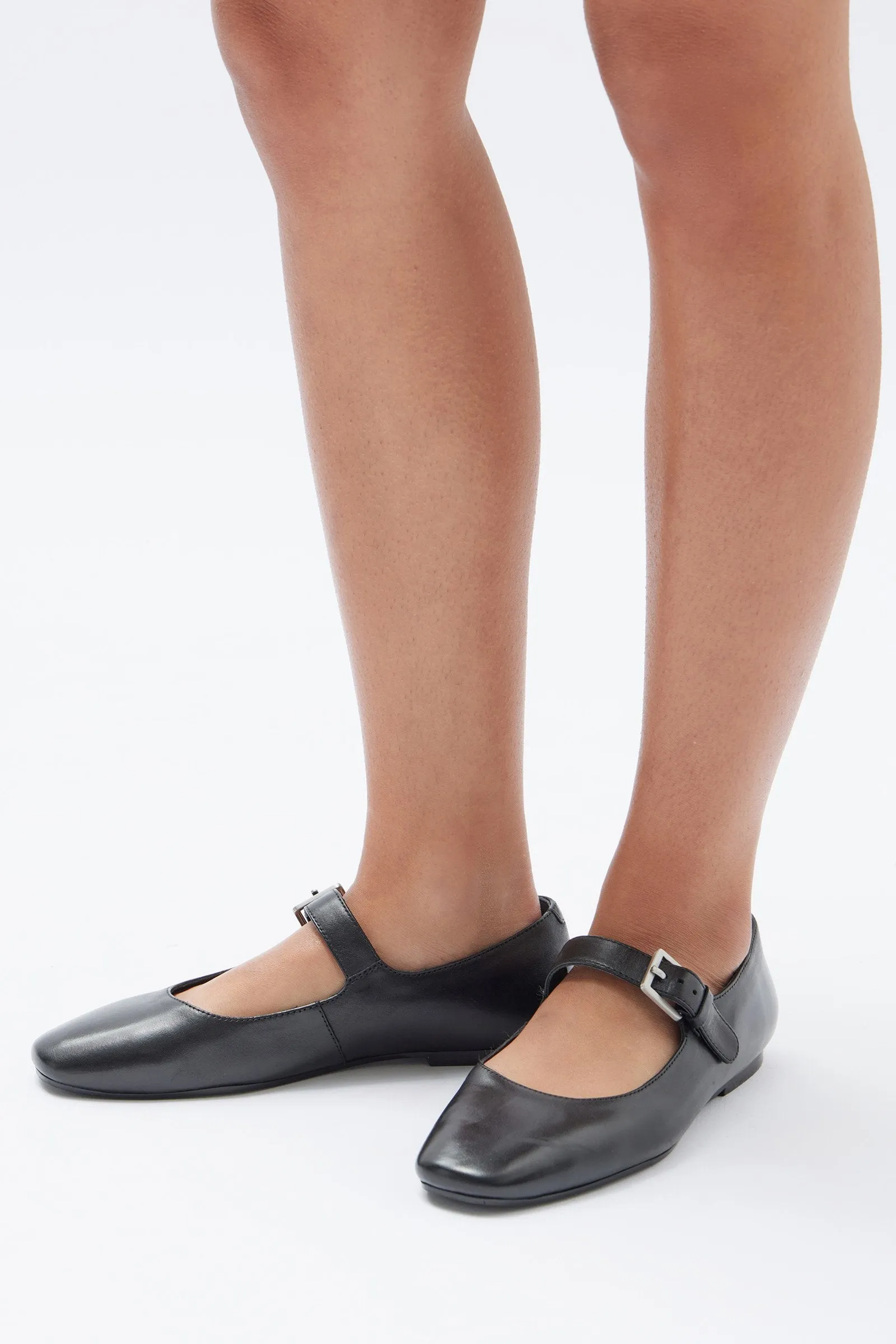 Romee Leather Flat